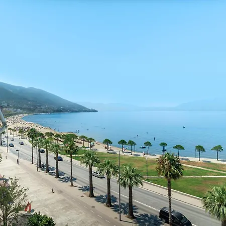 Premium Beachfront Apartmán *