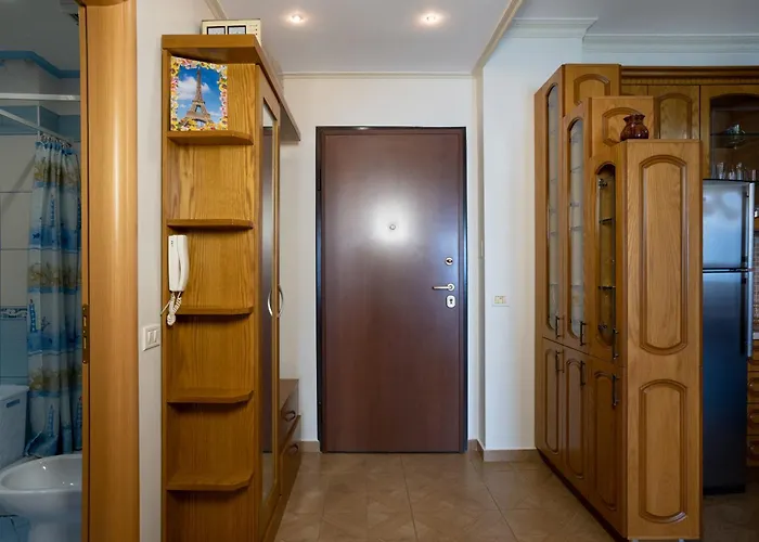 Premium Beachfront Apartment *