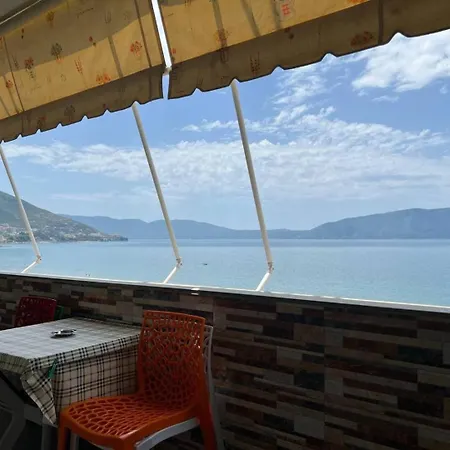Apartment Premium Beachfront *