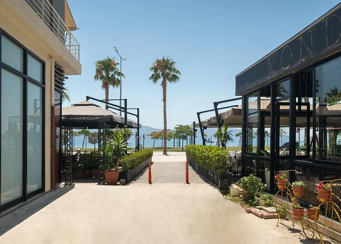 Premium Beachfront Апартаменты Влёра